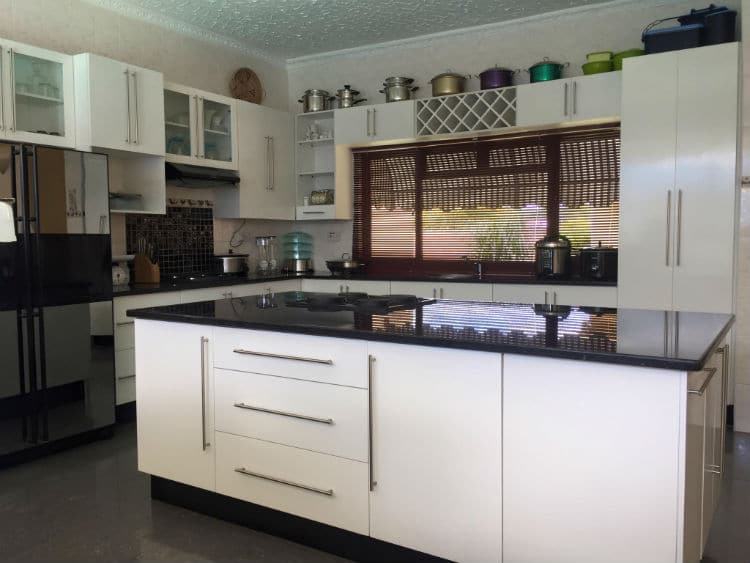 fitted kitchens in bulawayo zimbabwe        <h3 class=